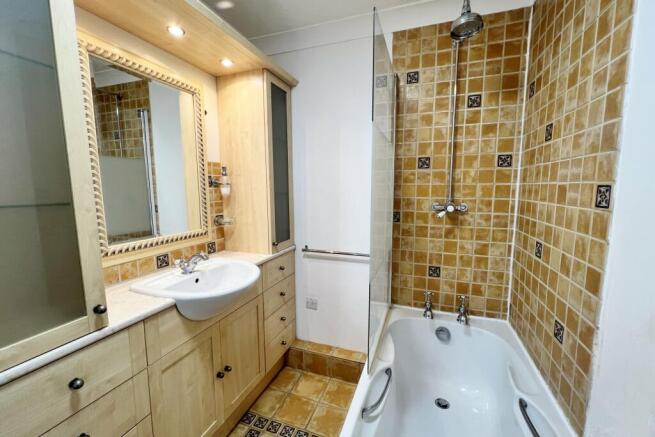 Bathroom (2)