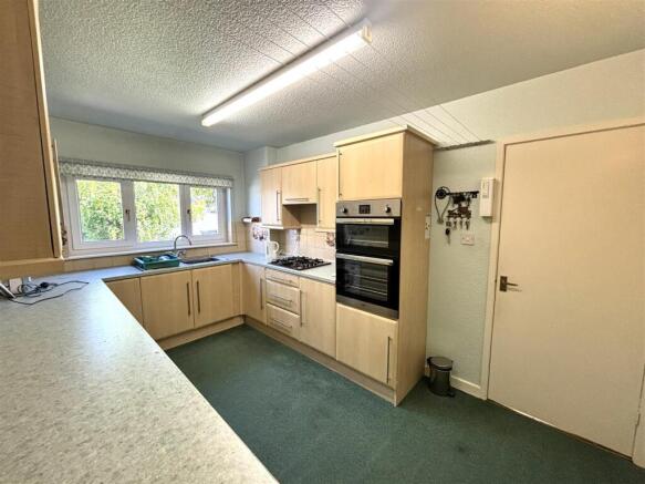 3 bed Detached Bungalow for sale Image 10