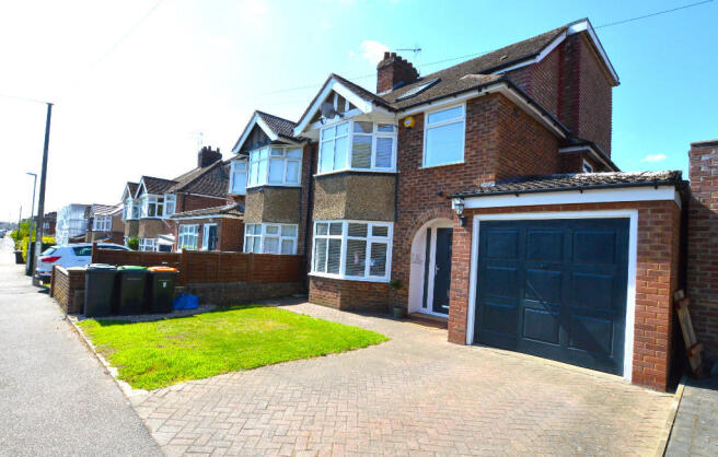 Garage & Driveway