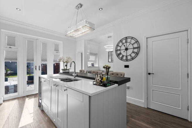 4 bed Terraced for sale Image 5