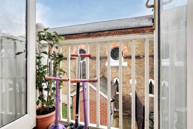 6_Balcony-1.jpg