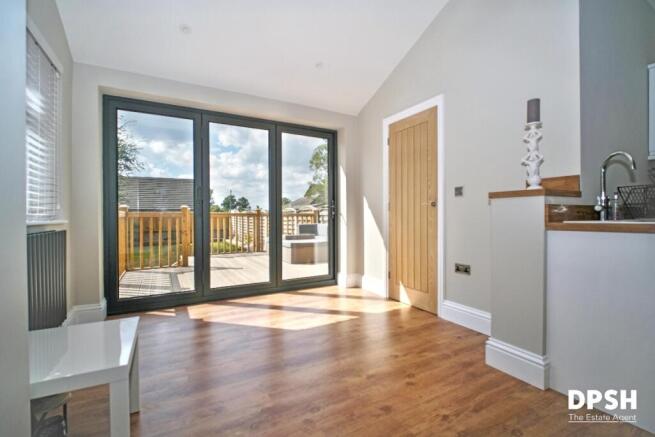 3 bed Semi-Detached for sale Image 8