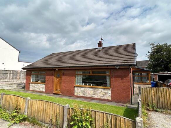 Marshes Fold Bungalow (2).jpg
