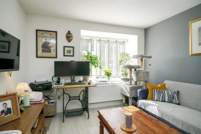 House in St Albans, Sandridge - More