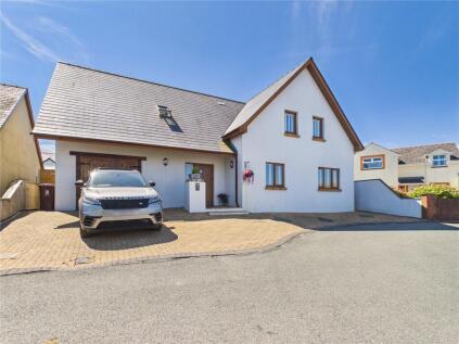 Reginald Close, Hundleton, Pembroke, Pembrokeshire, SA71