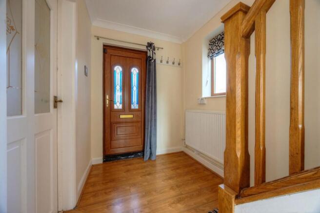 3 bed Semi-Detached for sale Image 9