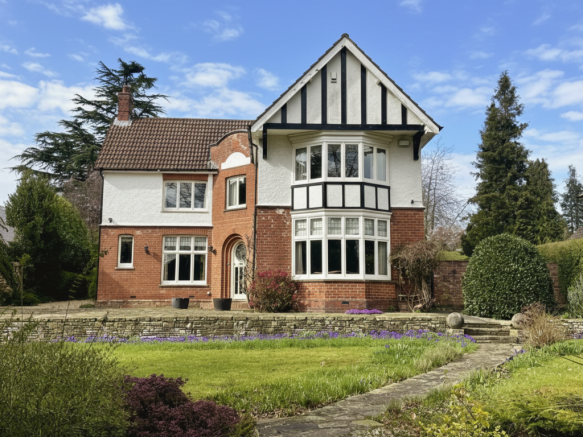 5 bedroom Detached for sale