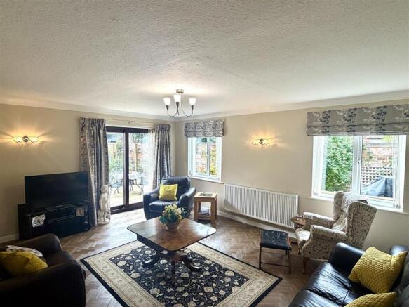 Sitting room.JPEG