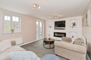 3, Toll Hill Drive, Castleford WF10 3FG