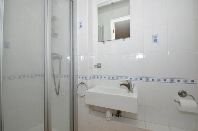 bathroom2.JPG