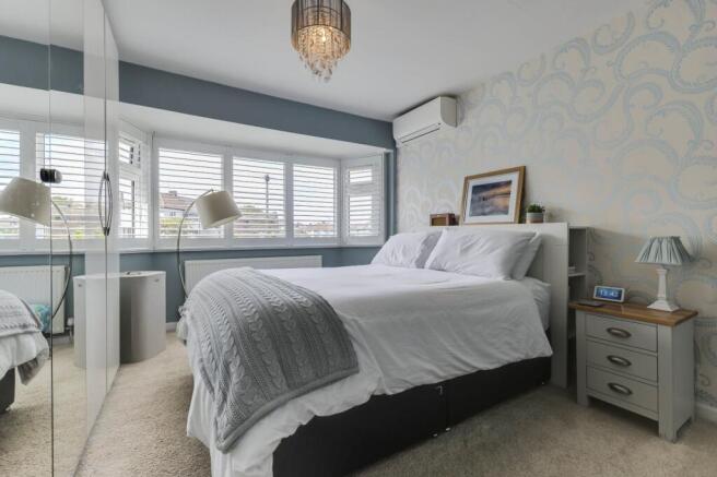 5 bed Semi-Detached for sale Image 12
