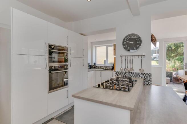 KITCHEN/DINER AND LOUNGE