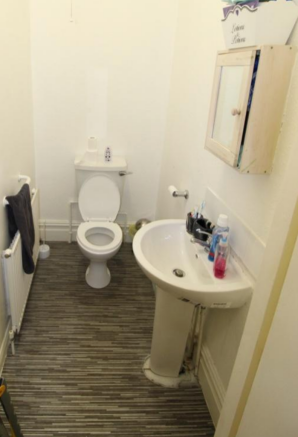 8 bed House to rent Image 7