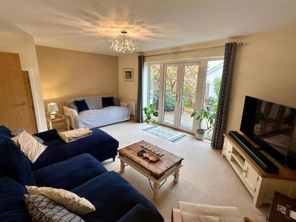 WhatsApp Image 2025-10-15 at 12.34.35_e09b584c.jpg