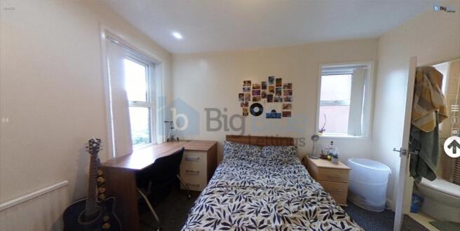8 bed House Share to rent Image 5