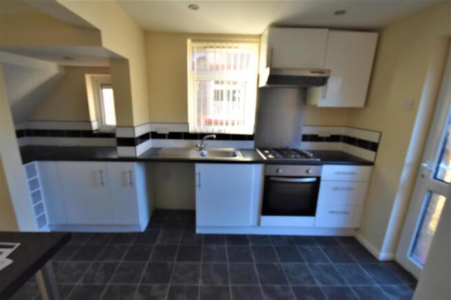 22 Sarn Lane Kitch.JPG