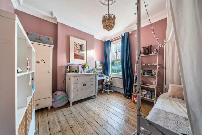BEDROOM 2.jpg