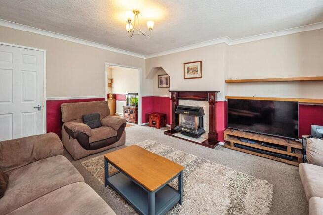 3 bed Semi-Detached for sale Image 5