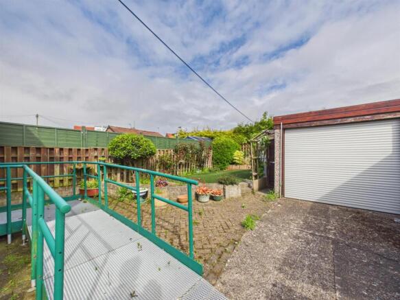 2 bed Semi-Detached Bungalow for sale Image 9