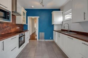 Flat Above, 174, Henleaze Road, Henleaze, Bristol BS9 4NE