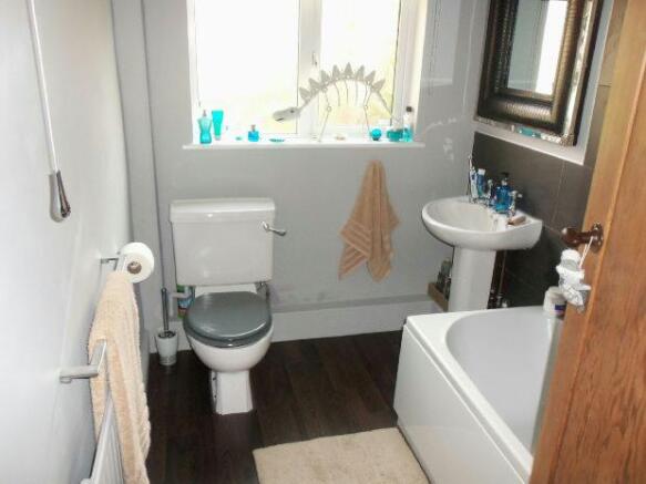 Bathroom photo 1