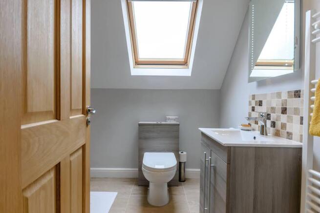 Ensuite to Master Bedroom
