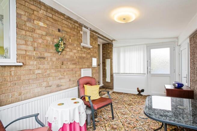 2 bed Detached Bungalow for sale Image 4