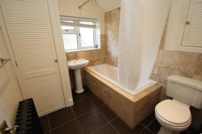 Family Bathroom 