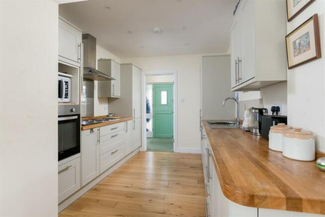 20 Manor Lane-7.jpg
