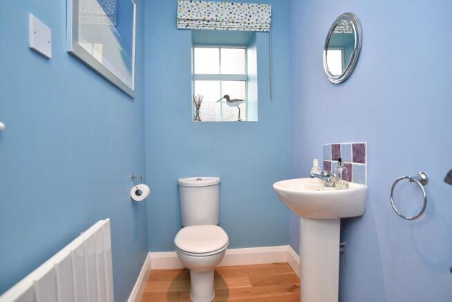 4 bed Detached for sale Image 7