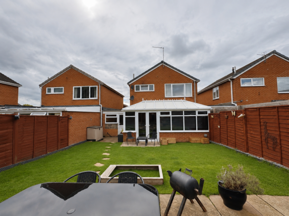3 bed Link Detached House for sale Image 11