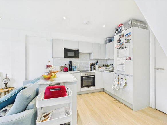 80d6585c-CAM04018G0-PR0466-STILL005