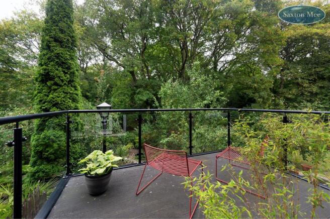 Middlewood Rd - balcony 9621.jpg