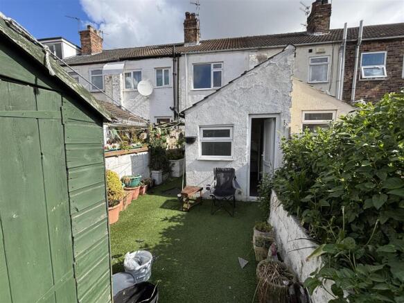 3 bed Terraced for sale Image 5