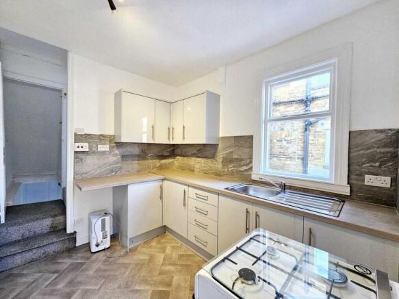 2 bed Terraced for sale Image 6