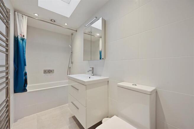 Carthew Road - BathroomB3 (1).JPG