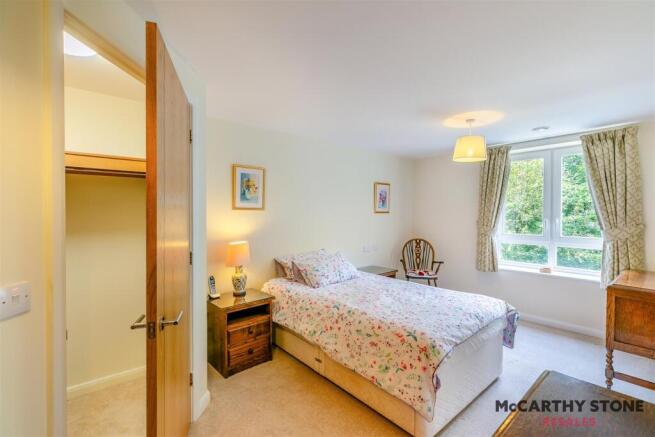 2 bed Apartment for sale Image 8