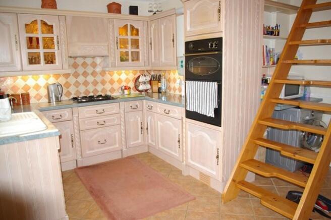 KITCHEN/DINER