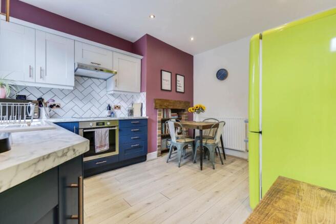 2 bed Terraced for sale Image 5