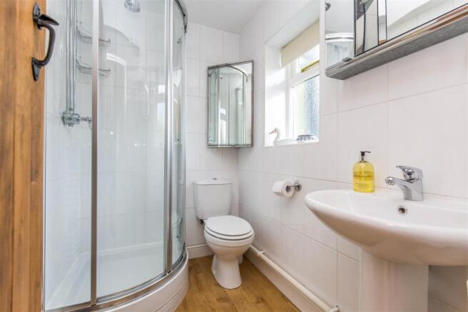 Shower Room.jpg