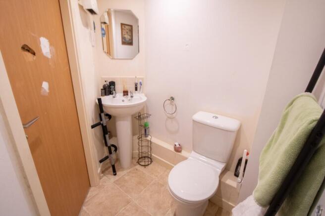 2 bed Apartment for sale Image 9