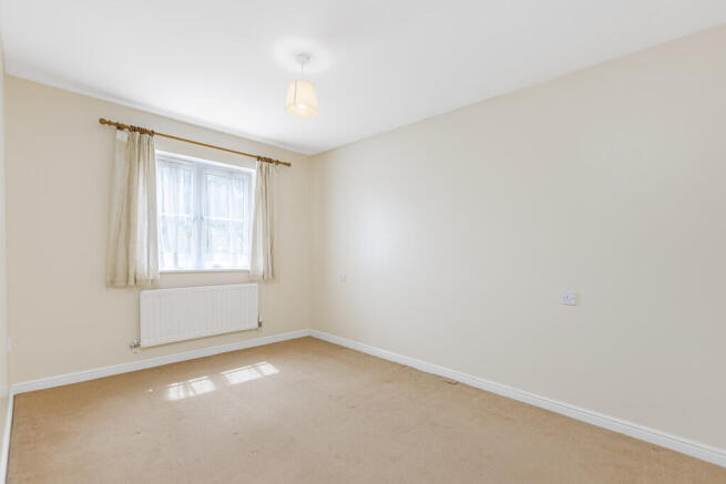 2 bed Semi-Detached Bungalow to rent Image 5