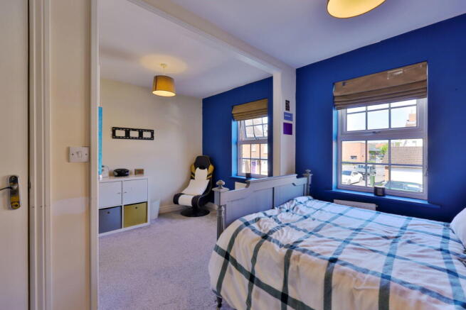 4 bed Town House for sale Image 12
