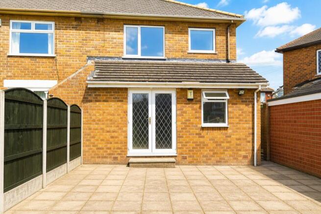 3 bed Semi-Detached for sale Image 9