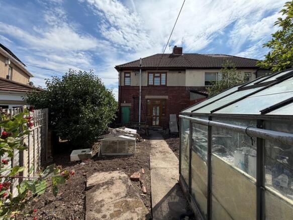 3 bed Semi-Detached for sale Image 10