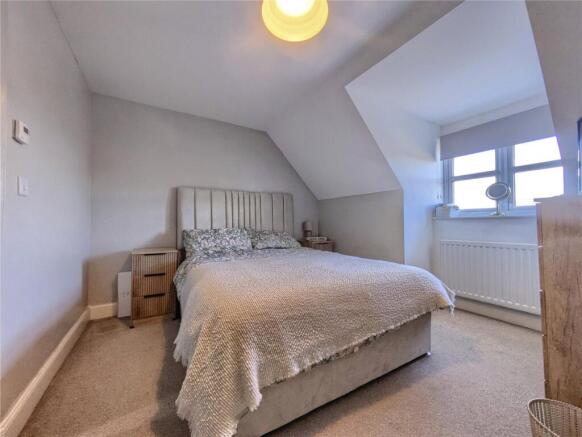 3 bed Terraced to rent Image 5