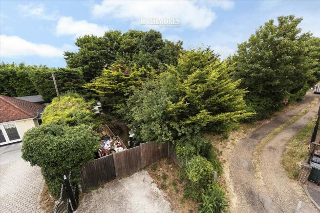 18 Chichester Rd, DA9 9JT 003dp.jpg
