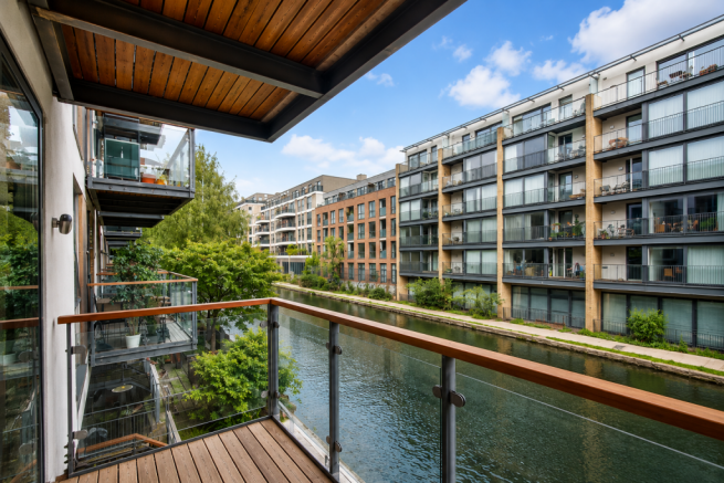 Terrace with canal view
