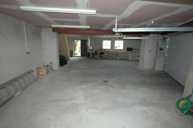 GARAGE