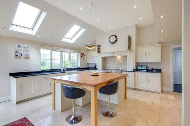 Kitchen/Breakfast Rm